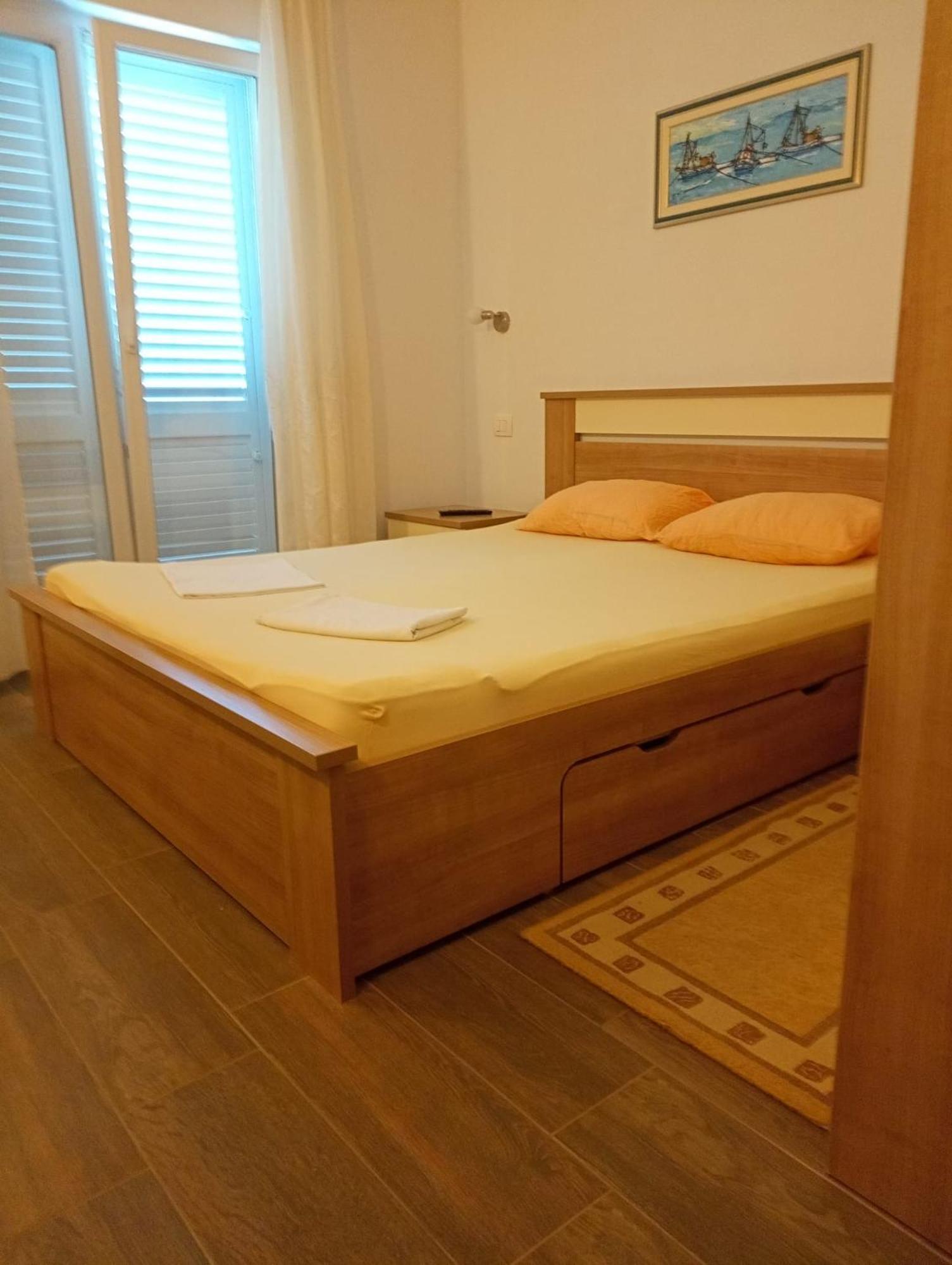 Apartment Toni Duce Bagian luar foto
