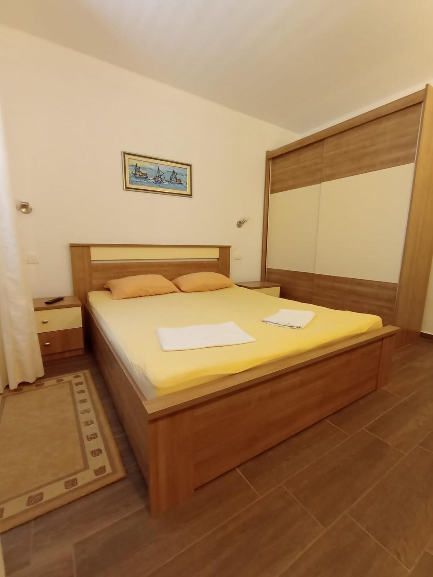 Apartment Toni Duce Bagian luar foto